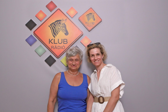 Nő a nőnek farkasa?