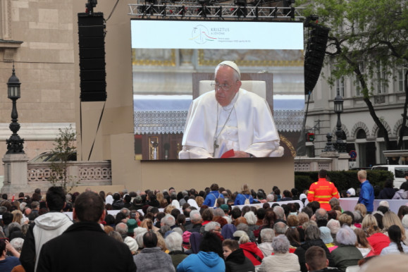 Karácsony: Nem a politikai elitnek üzent Ferenc pápa