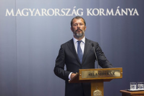 Bolgár György Giró-Szász Andrással vitatkozik az orbáni modellről