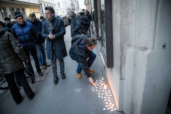 Gyertyagyújtással emlékeztek meg Tamás Gáspár Miklósról 