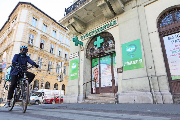 Kifizeti az állam a gyógyszertárakat 