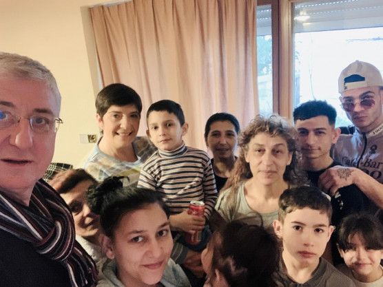Gyurcsányék befogadtak egy ukrajnai menekültcsoportot, Gulyás Gergely nem gondolkozott ezen