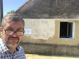 Hadházy: Életveszélyessé vált a kisvaszari ház, amelyet 200 millió forint EU-s pénzből 