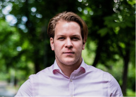 A momentumos Hajnal Miklós visszalép Magyar Péter javára a Hegyvidéken 