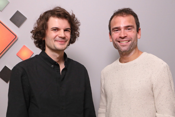 Élő fal - két magyar fiatal lenyomott 590 építészt