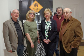 Kétharmaddal ripityára veri a Fidesz az ellenzéket jövőre is – Hetes Stúdió ajánló