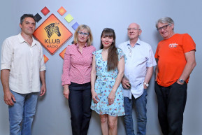 100 nap Trump, 1 nap sötétség és ellenzéki térfél