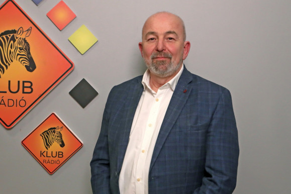 Holoda: Az olajárak emelkedése rövid távon kedvezhet Oroszországnak