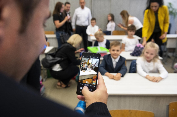 Kásler lazított az iskolák járványügyi védelmén