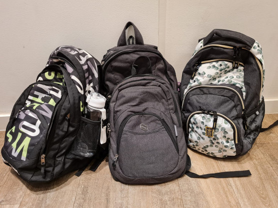 Iskolatáska – Józsa Márta jegyzete