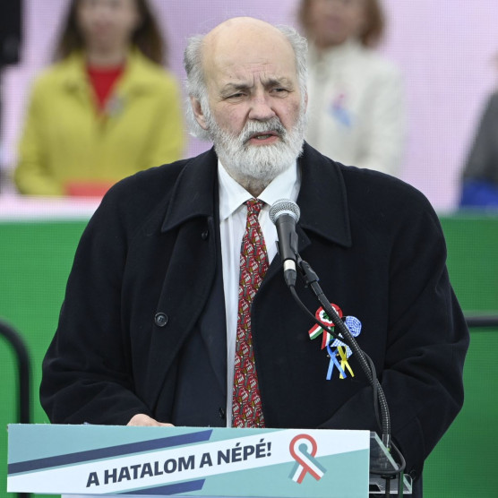 Iványi: Orbán gatyás békegalambbá változott át, úgy folytatja az árulást