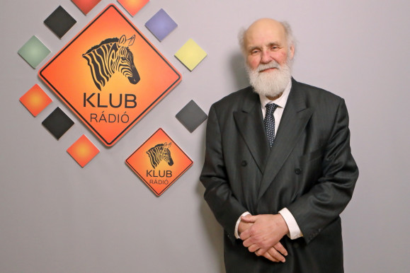 Lehet-e a róka orrára koppintani?