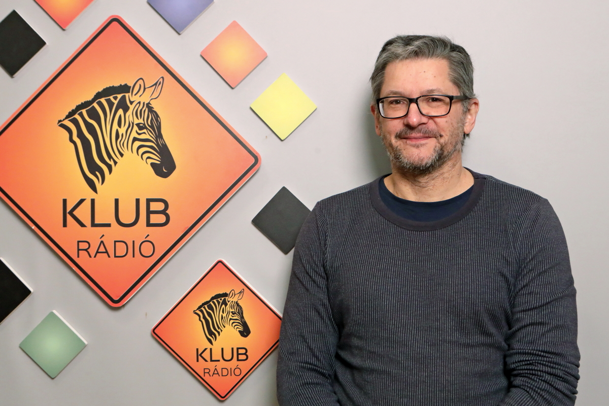 Jakovác Antal. csoportvezető tudományos tanácsadó. HUN-REN Wigner Fizikai Kutatóközpont Részecske- és Magfizikai Intézet Komputációs Tudományok Osztálya