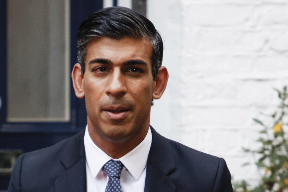 Rishi Sunak hivatalosan is a brit miniszterelnök