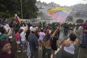 Egy vétó halála – Szénási Sándor jegyzete