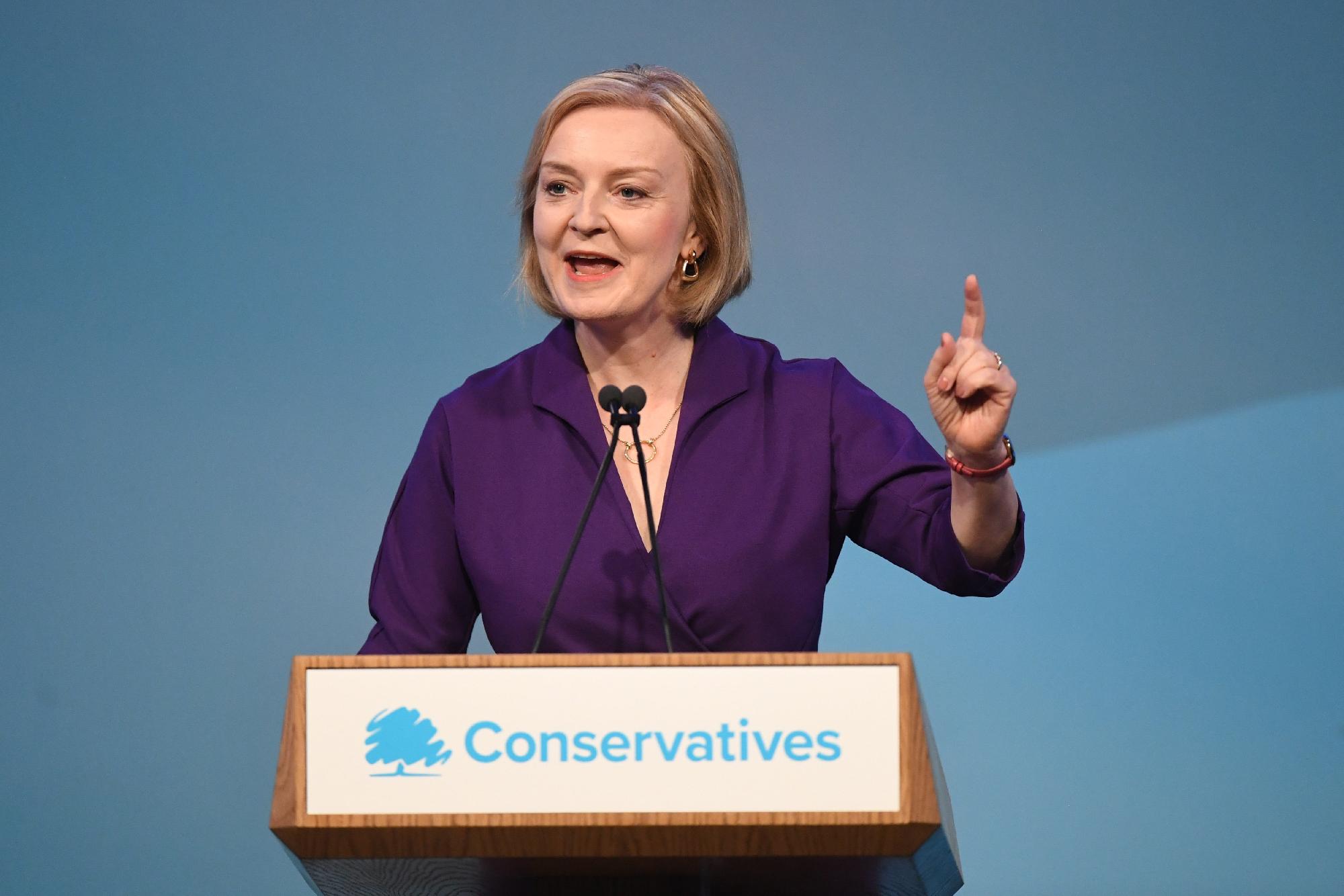 Liz Truss külügyminisztert választották a brit Konzervatív