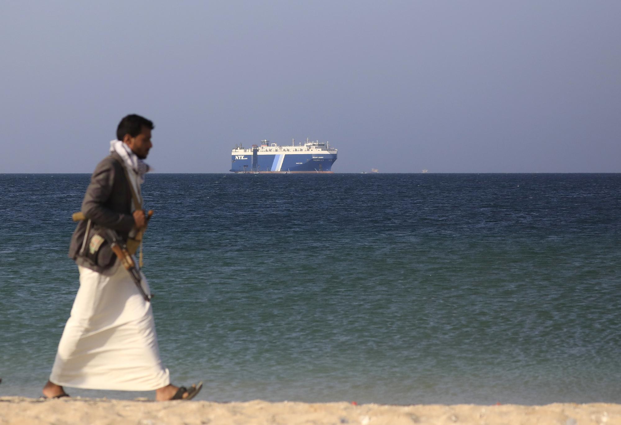 Jemeni húszi lázadók elfoglaltak egy izraelinek tartott hajó