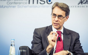 „Európában senki nem ásta alá annyira a fékek és ellensúlyok rendszerét, mint Orbán”