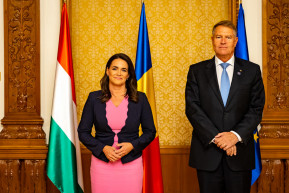 A román államfő meghívására jövő szerdán Bukarestbe utazik hivatalos látogatásra Novák Katalin