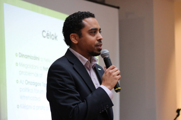 Az EU-hoz fordul a Párbeszéd, amiért a kormány megtiltotta a névtelen adományozást