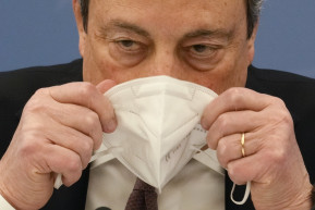 Olaszországban műtétek maradnak el a járvány miatt