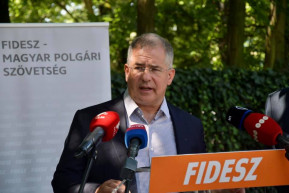 Transparency-vezető: Kósa ügye az örökösnővel ciki, balekség