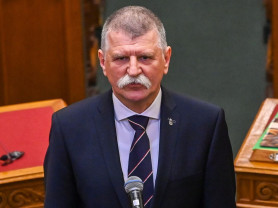 Kövér Mészáros jachtozását az intelligenciára és a felelősségérzetre hivatkozva bírálta