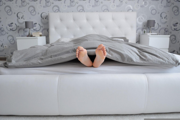 Meddig ér a takaró?