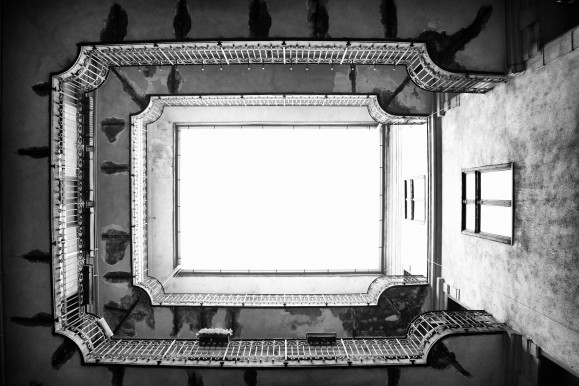 Van hogy a szomszéd ébresztőjére kelünk