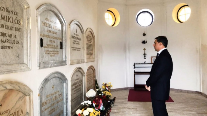 „Lázár holokauszt-túlélőket köpött arcon”