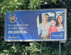 Vitézy kérdezi: miért a MÁV fizeti Lázár propagandáját?