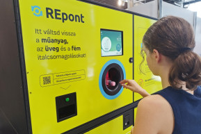 Nemrég megvolt a százmilliomodik visszaváltás MOHU REpont-automatáiban 