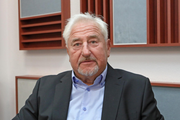 Magyar: A jelenlegi hatalom törölte szótárából a 