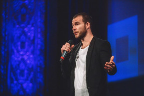 Molnár Áron: Nem szeretnék Hoppál Péter katyvaszos agyában kutakodni