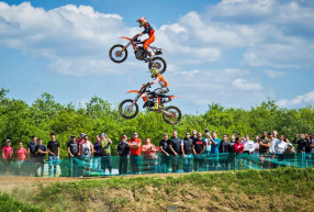 Vádat emeltek a bordányi motorkrosszkupa versenyigazgatója ellen, mert meghalt egy néző