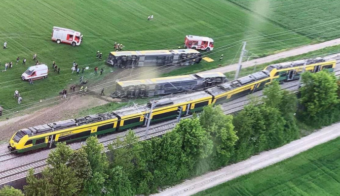 Egy ember meghalt, amikor kisiklott egy vonat Bécs közelében