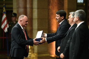 Változtat Orbán a Kossuth-díjak elbírálóin