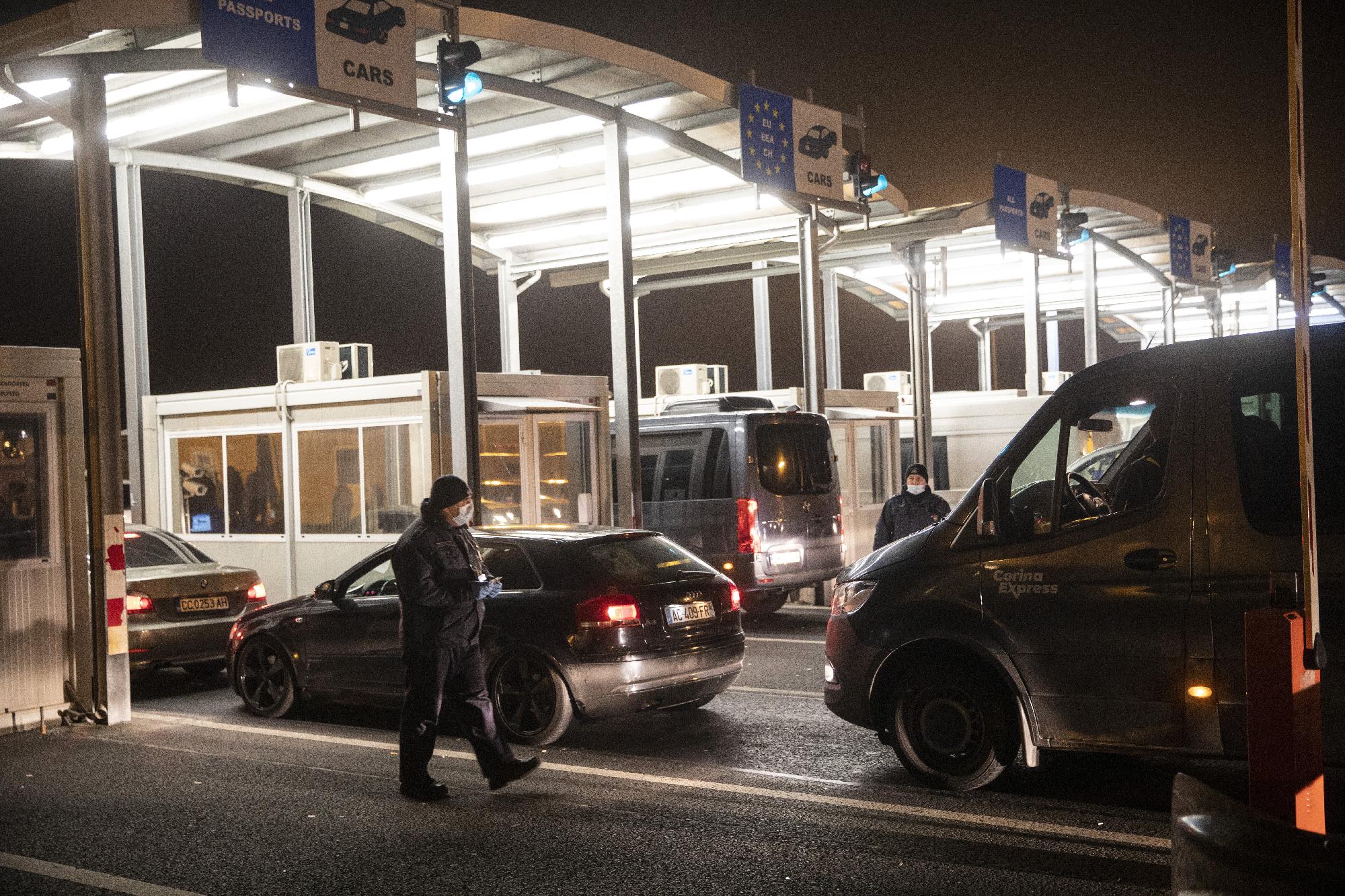 Koronavírus - Bolgár és román állampolgárok lépték át a