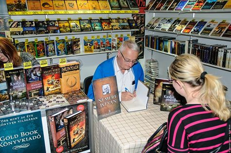 Nemere, a világcsúcstartó író a Klubdélelőttben