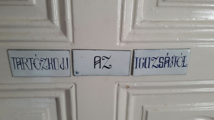 Szálinger Balázs: Hétfő éjjel az Üllői úton