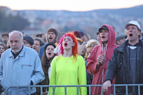 Lufizebrák, füstbombák, elfoglalt hidak - képriport a tüntetésről