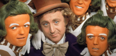 A múlt, ez a kopasztott csirke – Szénási Sándor jegyzete