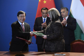 „Orbán szimbolikus ügye lett a Fudan Budapestre hozása”