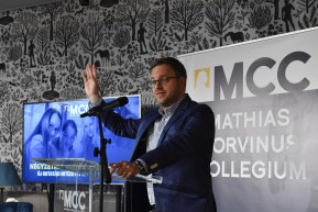 Gyönyörű pénzeket szakítanak a vagyonkezelő alapítványoknál a kormánybarát kinevezettek