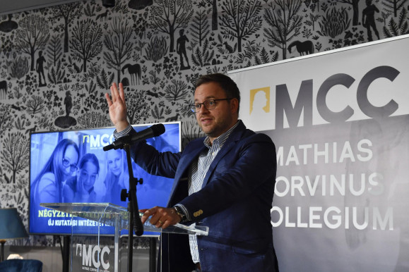 Orbán Balázs Gulyás Mártonnal vitázik Tusványoson, lesz LMP-s és MSZP-s vendég is