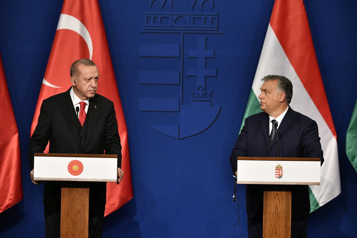 Erdogan Budapesten - A török elnök és Orbán Viktor találko