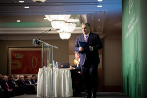 Orbán: Brutális változásra kell készülni a koronavírus miatt