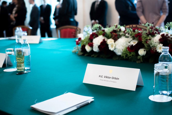 Szélsőjobbos pártok támogatják Orbánt az Európai Parlamentben