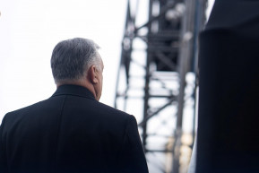 Orbán a stratégiai nyugalom hangoztatásával is szívességet tesz Putyinnak