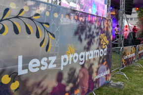 A kormány Őszi Hacacáré nevű országos rendezvénysorozatát kizárólag fideszes kötődésű településeken rendezik 